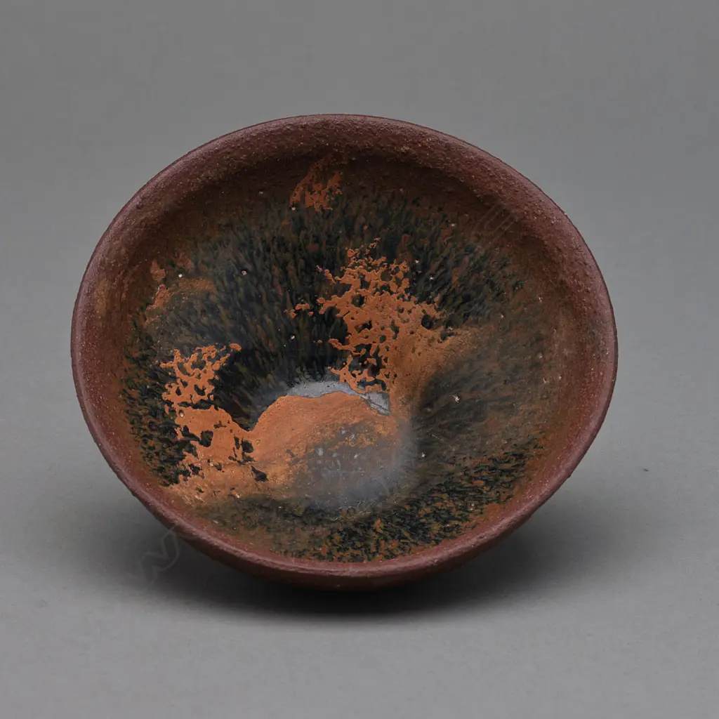 Stoneware tea bowl (chawan) - oil spot (yuteki) glaze – Japan - 20thC, Image 1++